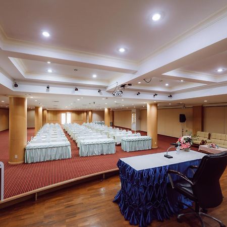 Morakot Twin Chumphon Hotell Exteriör bild