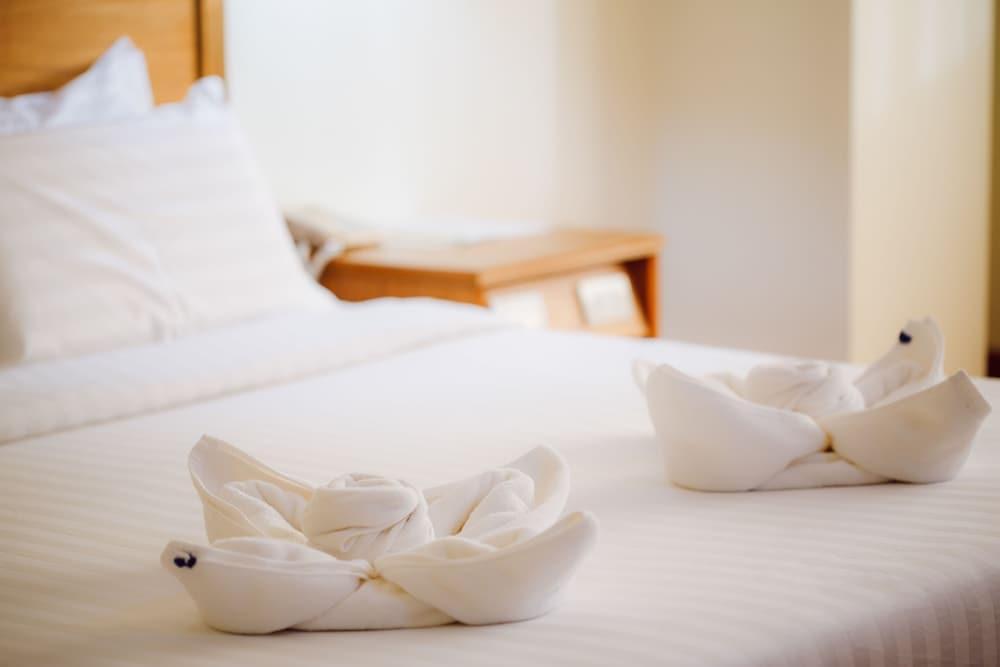 Morakot Twin Chumphon Hotell Exteriör bild