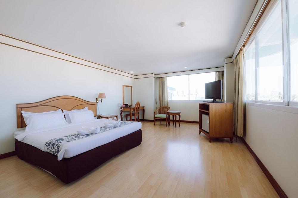 Morakot Twin Chumphon Hotell Exteriör bild