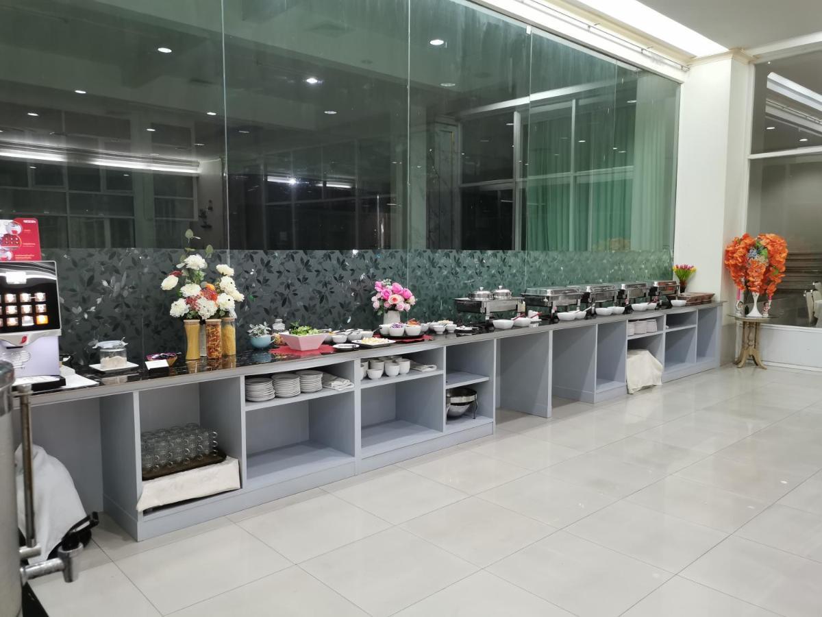 Morakot Twin Chumphon Hotell Exteriör bild