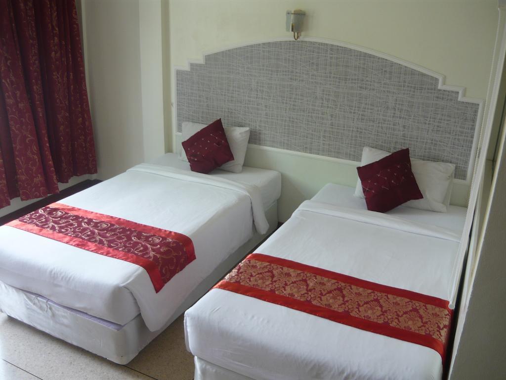 Morakot Twin Chumphon Hotell Rum bild