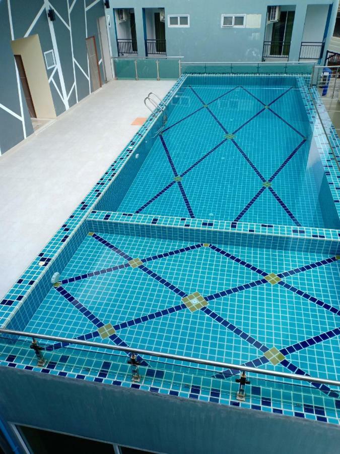 Morakot Twin Chumphon Hotell Exteriör bild
