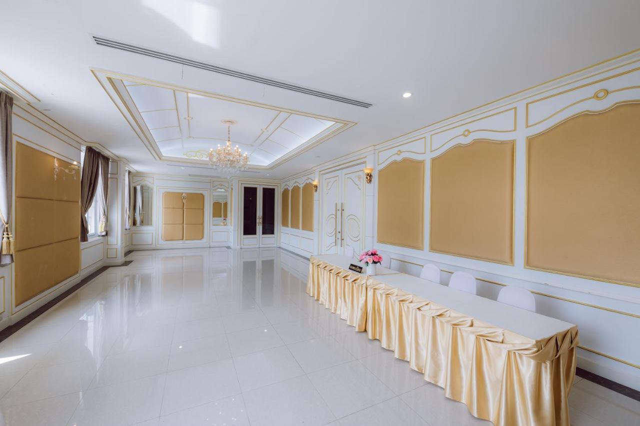 Morakot Twin Chumphon Hotell Exteriör bild